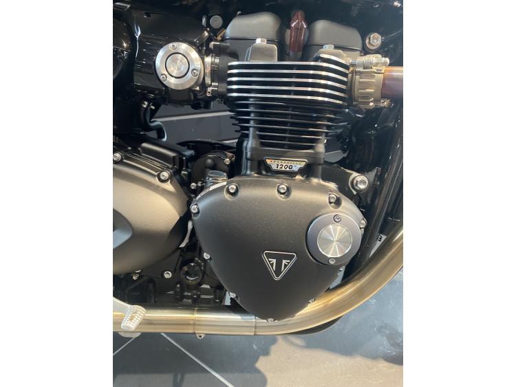 TRIUMPH SPEED TWIN 1200
