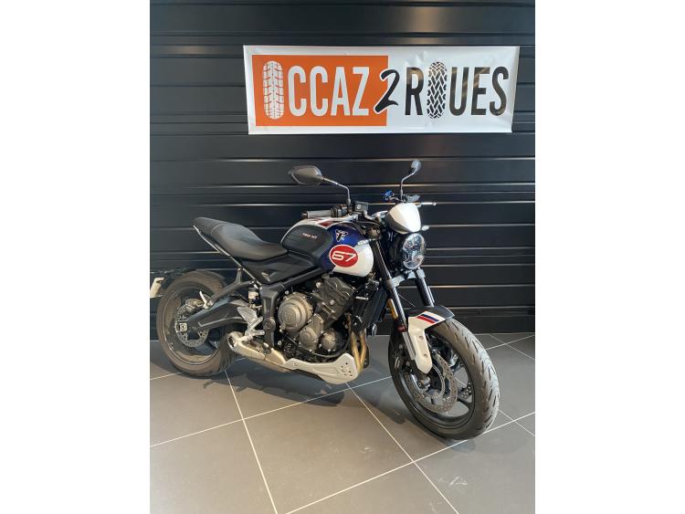 TRIUMPH TRIDENT 660