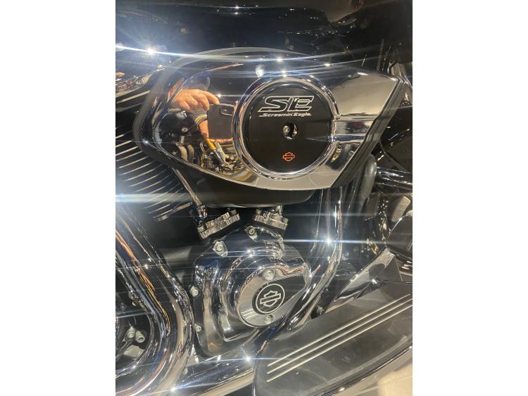 HARLEY-DAVIDSON TOURING STREET GLIDE 1923