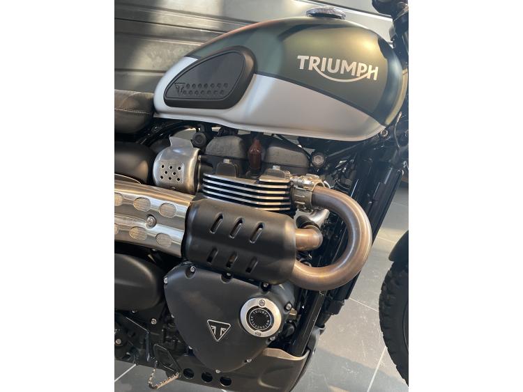 TRIUMPH STREET SCRAMBLER  900